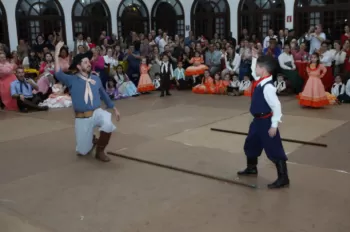 Noite do Grupo de Danças Mirim