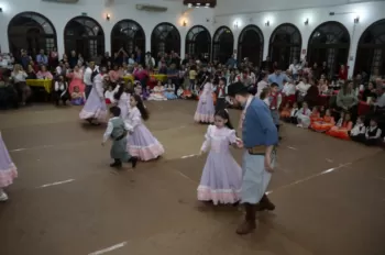Noite do Grupo de Danças Mirim