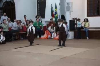 Noite do Grupo de Danças Mirim