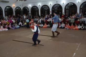 Noite do Grupo de Danças Mirim