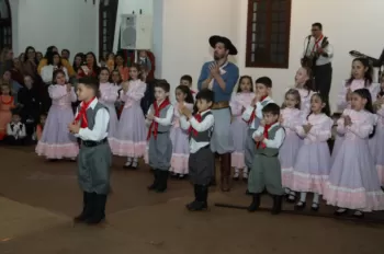 Noite do Grupo de Danças Mirim
