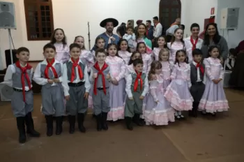 Noite do Grupo de Danças Mirim