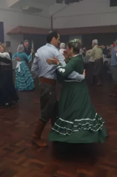 Jantar Fandango com Grupo Fogo de Chão