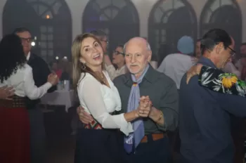 Jantar Fandango com Grupo Fogo de Chão