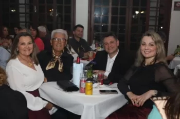 Jantar Fandango com Grupo Fogo de Chão