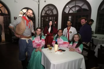 Jantar Fandango com Grupo Fogo de Chão