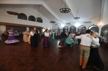 Jantar Fandango com Grupo Fogo de Chão