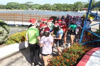 Apresentação Cia Dores e Chegada do Papai Noel