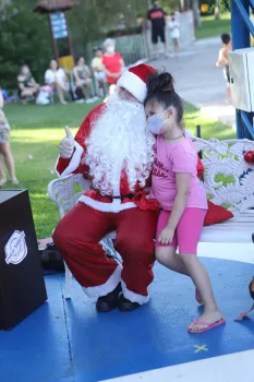 Apresentação Cia Dores e Chegada do Papai Noel
