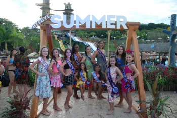 Luau Bye Bye Summer/2023