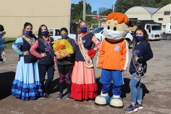 Dores em Ação Social - Comunidade da Vila Favarin e N. Sra. da Glória