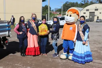 Dores em Ação Social - Comunidade da Vila Favarin e N. Sra. da Glória