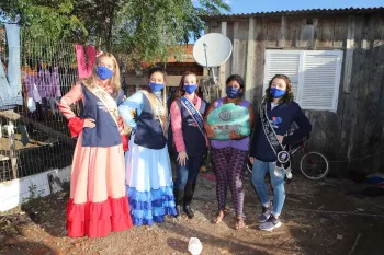 Dores em Ação Social - Comunidade da Vila Favarin e N. Sra. da Glória