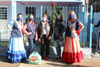 Dores em Ação Social - Comunidade da Vila Favarin e N. Sra. da Glória