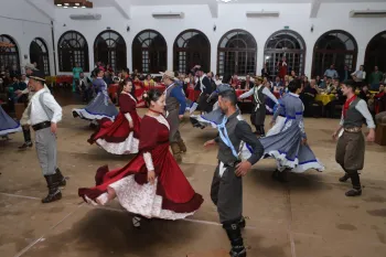 Noite do Grupo de Danças Adulto