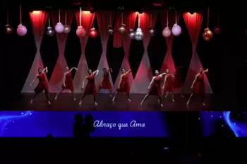 XX Espetáculo de Dança - Entre Laços e Abraços