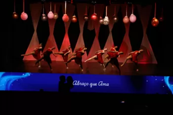 XX Espetáculo de Dança - Entre Laços e Abraços