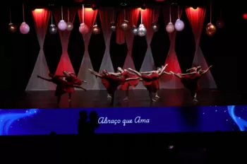 XX Espetáculo de Dança - Entre Laços e Abraços