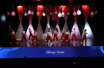 XX Espetáculo de Dança - Entre Laços e Abraços