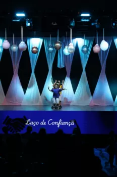 XX Espetáculo de Dança - Entre Laços e Abraços