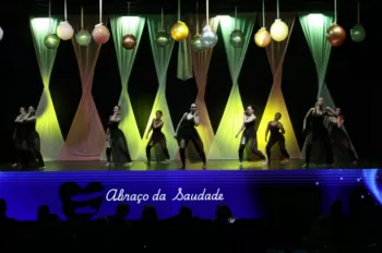 XX Espetáculo de Dança - Entre Laços e Abraços