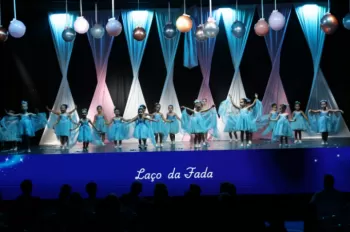 XX Espetáculo de Dança - Entre Laços e Abraços