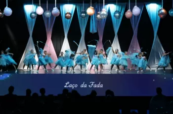 XX Espetáculo de Dança - Entre Laços e Abraços