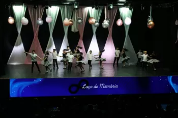 XX Espetáculo de Dança - Entre Laços e Abraços