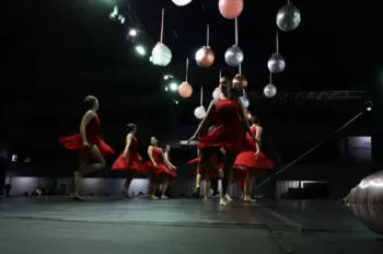 XX Espetáculo de Dança - Entre Laços e Abraços
