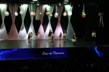 XX Espetáculo de Dança - Entre Laços e Abraços