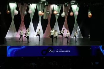 XX Espetáculo de Dança - Entre Laços e Abraços