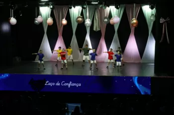 XX Espetáculo de Dança - Entre Laços e Abraços