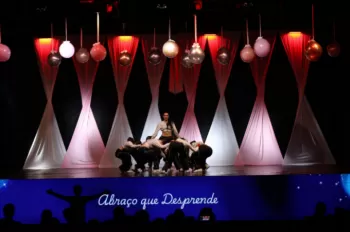 XX Espetáculo de Dança - Entre Laços e Abraços