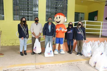 Dores em Ação Social - Entrega de Doações