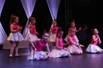 Essência - XV Espetáculo Dance One Dores Cia. de Dança