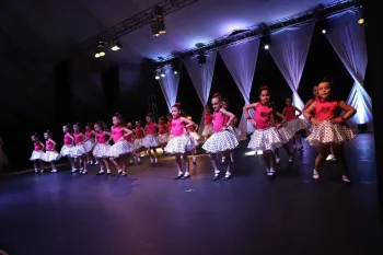 Essência - XV Espetáculo Dance One Dores Cia. de Dança