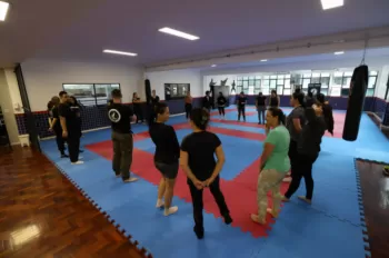 Aula de Defesa Pessoal Feminina