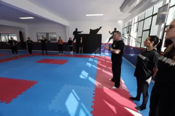 Aula de Defesa Pessoal Feminina