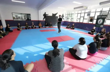 Aula de Defesa Pessoal Feminina