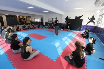 Aula de Defesa Pessoal Feminina
