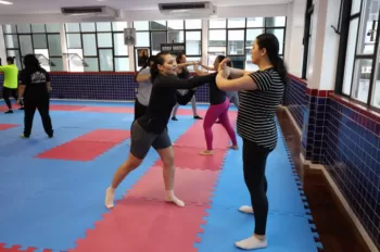 Aula de Defesa Pessoal Feminina