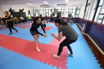 Aula de Defesa Pessoal Feminina