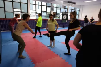Aula de Defesa Pessoal Feminina