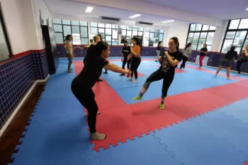 Aula de Defesa Pessoal Feminina