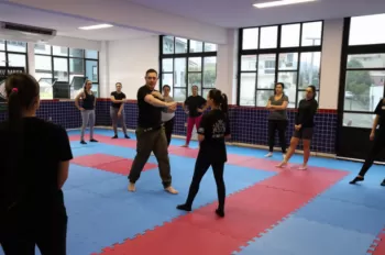 Aula de Defesa Pessoal Feminina