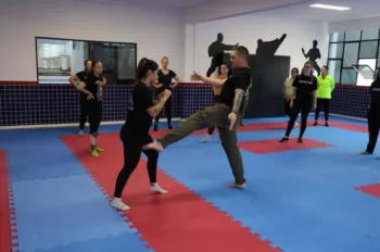 Aula de Defesa Pessoal Feminina