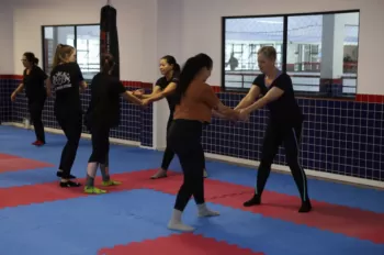 Aula de Defesa Pessoal Feminina