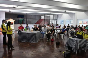 Pais são homenageados pelos alunos da Escola Doritos