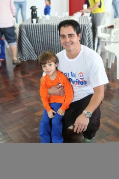 Pais são homenageados pelos alunos da Escola Doritos