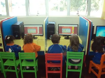 Atividades Multidisciplinares da Escola Doritos - Informática
